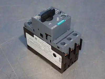 USED SIEMENS 3RV20111BA10