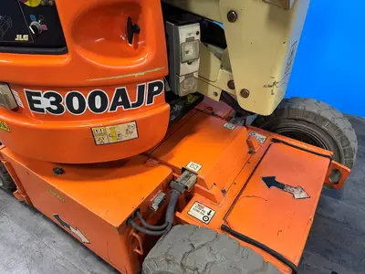 Used 2012 JLG E300AJP Manlifts Minnesota US | Birnstengel Equipment #1550152