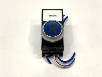 USED EATON PUSHBUTTON 22.5MM BLUE LED 230V 1NO W/ X3 M22-K10