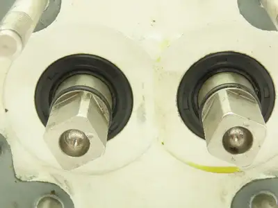 SPX APV R0 R-Series Sanitary Positive Displacement Pump Head 2-Lobe 2.5 GPM