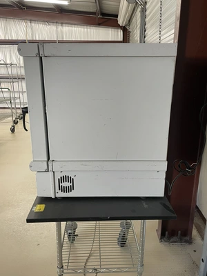 USED FISHER SCIENTIFIC ISOTEMP 725G LABORATORY OVEN