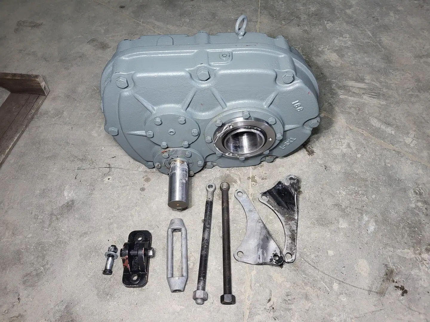 24.59 Ratio Toque-Arm Speed Reducer Size 725