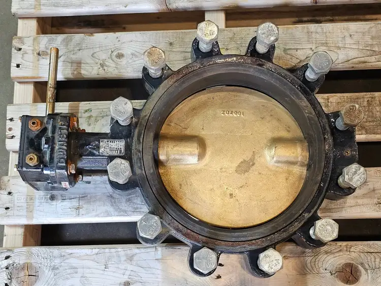 Used MAS L-D-4-A-E Valves/Fittings British Columbia CA | Lenmark #1440731