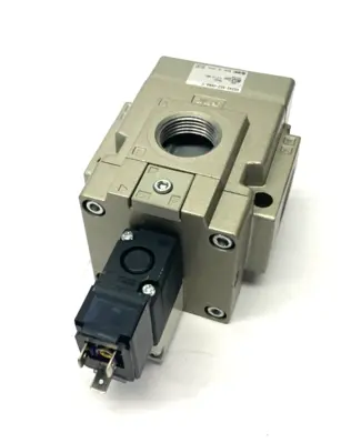 USED SMC PILOT POPPET SOLENOID VALVE 3-PORT 24VDC