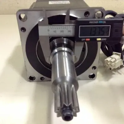 USED YASKAWA SGMP-15AWYR12