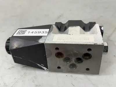 USED TOKIMEC DG4VS-5-0A-M-P7L-H-7-40-JA5