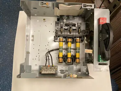 USED ALLEN-BRADLEY 2192F-BJC-24R-111 Q
