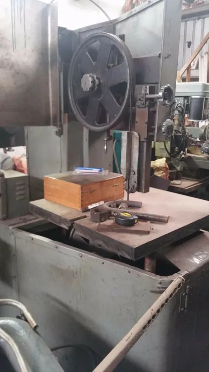 Used OEM not stated Vertical Metal Bandsaw with Welder Vertical Band Saws Quebec CA | Machineco #1262858