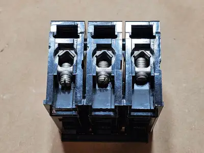 USED CUTLER-HAMMER BAB3060H