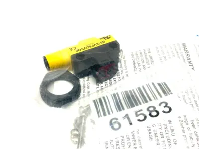 NEW BANNER ENGINEERING WORLD-BEAM ALL PURPOSE PHOTOELECTRIC SENSOR M12 INTEGRAL