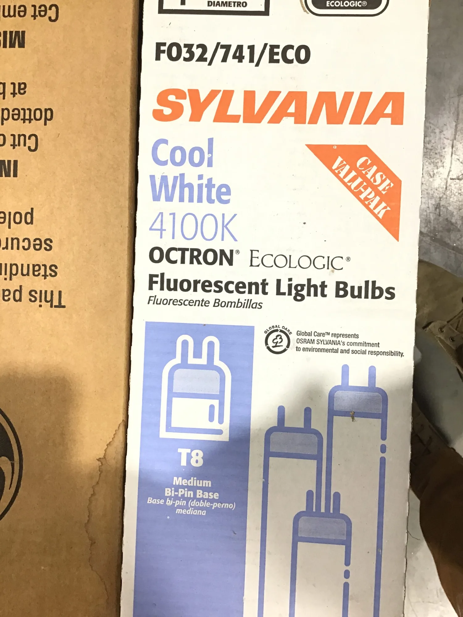 Sylvania F032/741/ECO 48″ Cool White Beam Lightbulbs (Lot of 4)