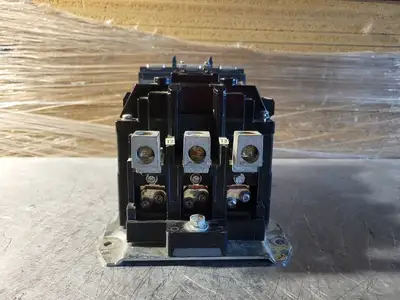 Used ALLEN-BRADLEY 500F-EOD930 Switchgears British Columbia CA | Lenmark #242466