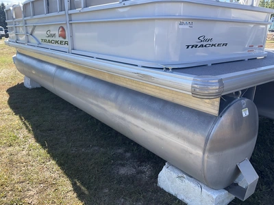Used 2016 SUNTRACKER PARTY BARGE 22 DLX Boats (Misc) Michigan US | Miedema Asset Management Group #1474490