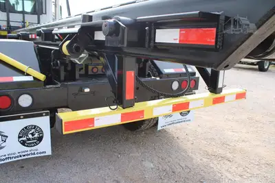 New | in-Stock 2026 MACK GRANITE 64BR Rolloff Trucks Texas US | Roll Off Truck World #1491904