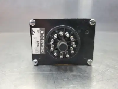 USED Clark-Reliance 11 PIN OCTAL