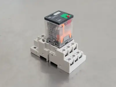 NEW SCHNEIDER ELECTRIC 783XCXM4L-24A