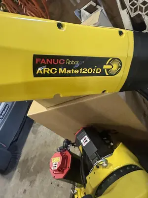 New | in-Stock 2022 FANUC FANUC ARCMATE 120ID Robots Michigan US | Aucto #1306846