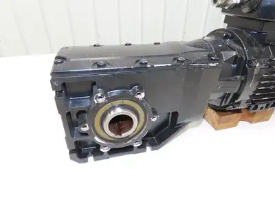 Lenze Gearmotor 49.25 Ratio 36rpm 230/460V 3PH 1-3/8" Hollow Shaft Reducer