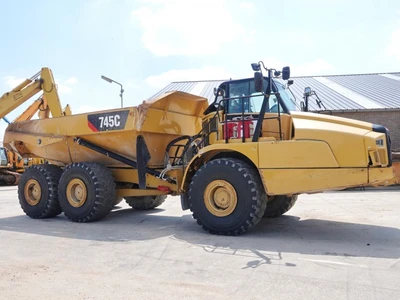 USED 2015 Caterpillar 745C