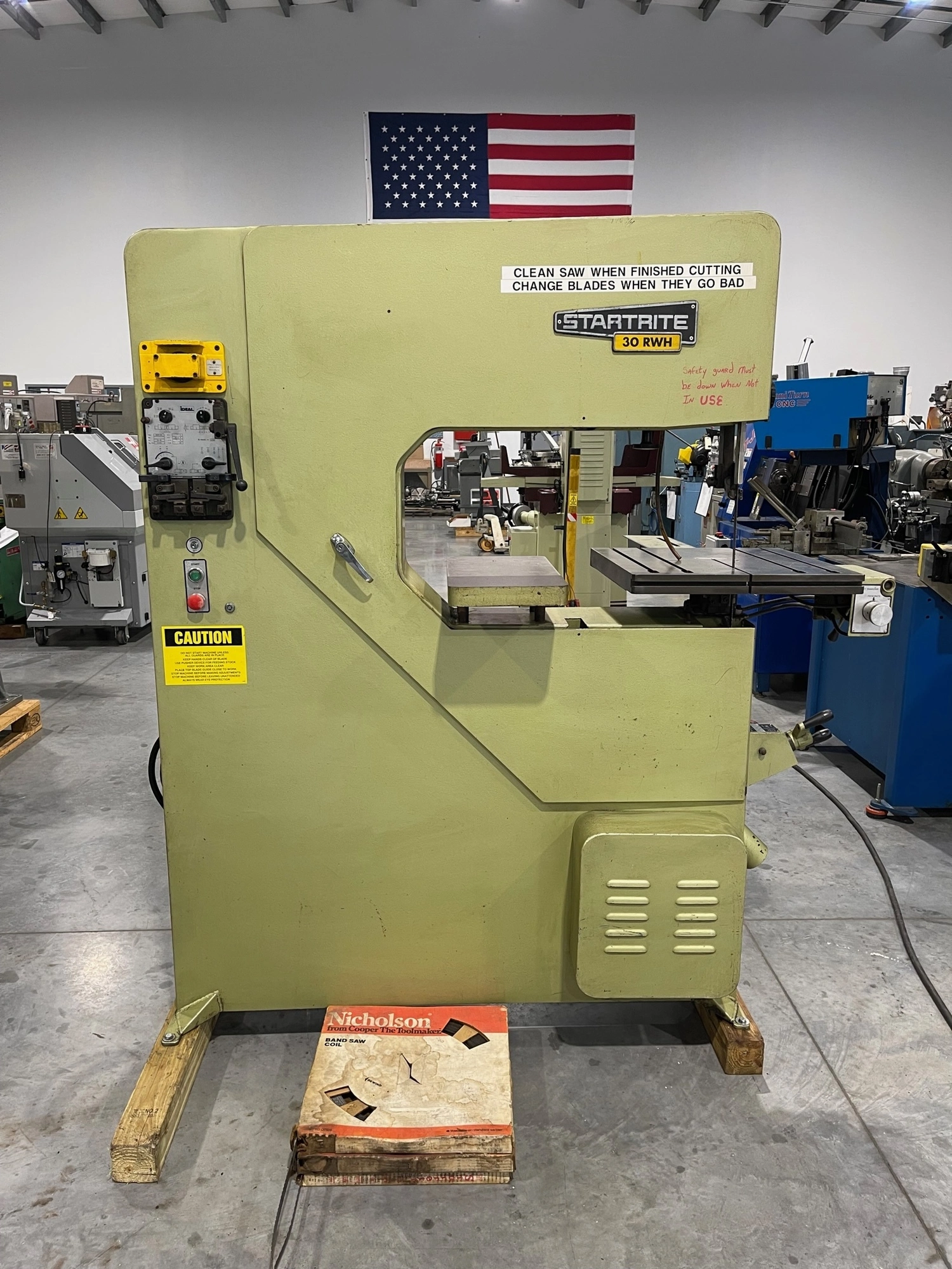 Used KALAMAZOO STARTRITE 30-RWH Vertical Band Saws 6786 | GMT