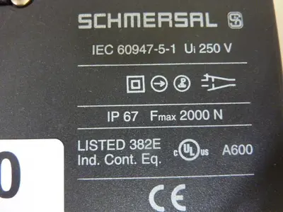 USED SCHMERSAL AZM161SK-24RKA-024