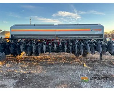 Used CRUSTBUSTER _UNKNOWN_ No-Till Drills Iowa US | Keast Enterprises #1360181