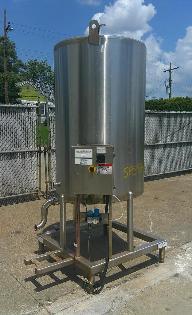 SPC9353  Tank 300 gallon vertical tank, 316 SS, slope