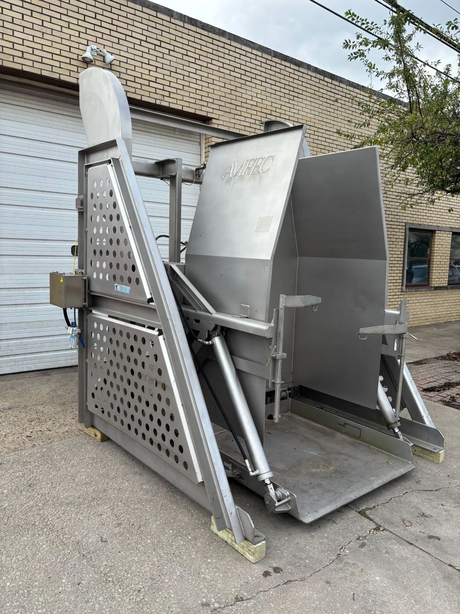 Used AMFEC 15C Bin Dumpers Illinois US | M&M Equipment Corp. #1453328