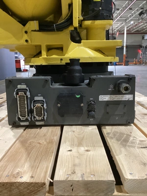 Used 2014 FANUC FANUC R-2000iB Robots Michigan US | iGAM Industrial Marketplace #1373493