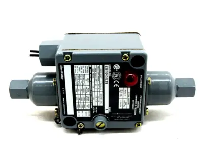 NEW ALLEN BRADLEY 836T-D451JX9 PRESSURE DIFFERENCE CONTROL 836TD451JX9