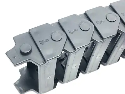 E16-5-100-0 | Igus E16.5.100.0 Energy Chain 4ft Length - New – Open box