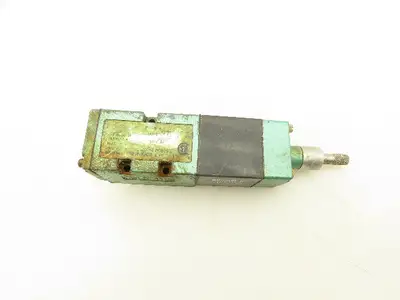 Numatics 152SA400K011Z MK15 Pneumatic Directional Solenoid Valve 120V Lot of 2