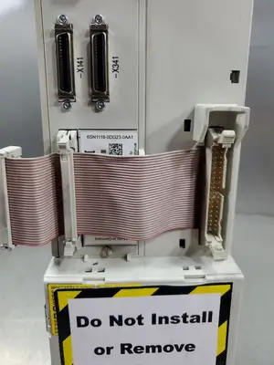 USED Siemens 6SN1124-1AA00-0DA1 Servo Drive w/6SN1118-0DG23-0AA1 Drive Card