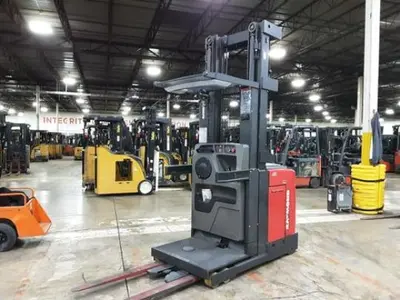 USED 2018 RAYMOND 560-OPC30TT