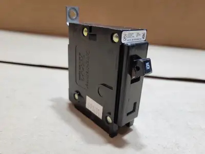 Used CUTLER-HAMMER BAB1015 Circuit Breakers British Columbia CA | Lenmark #1743296
