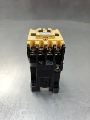 Allen Bradley 100-A09NA3/B Contactor Relay, 3-Pole, 9A, 240VAC Coil. 4D-34