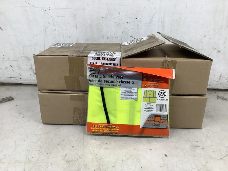 Used _UNKNOWN_ _UNKNOWN_ Apparel, Gloves, Lab Coats Michigan US | Miedema Asset Management Group #1413605