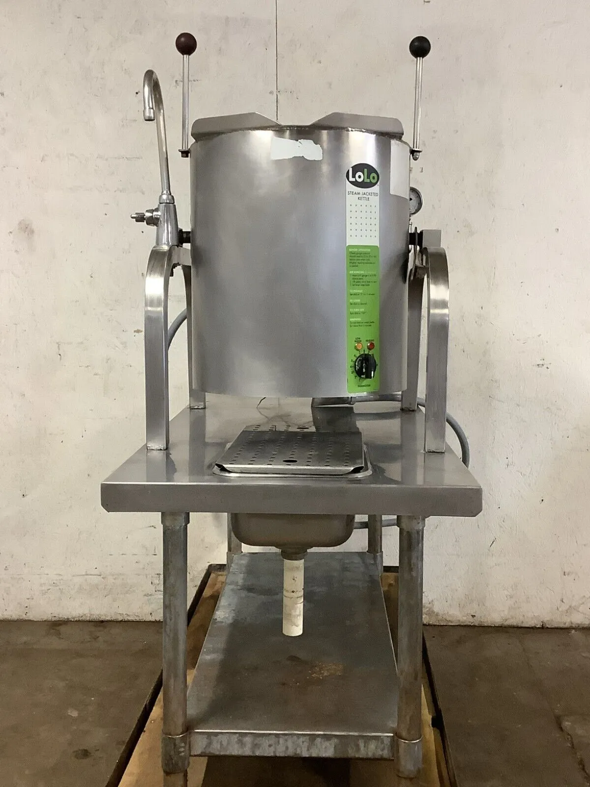 152-0434 Lolo SK-32E 8 Gallon Jacketed Tilting Kettle
