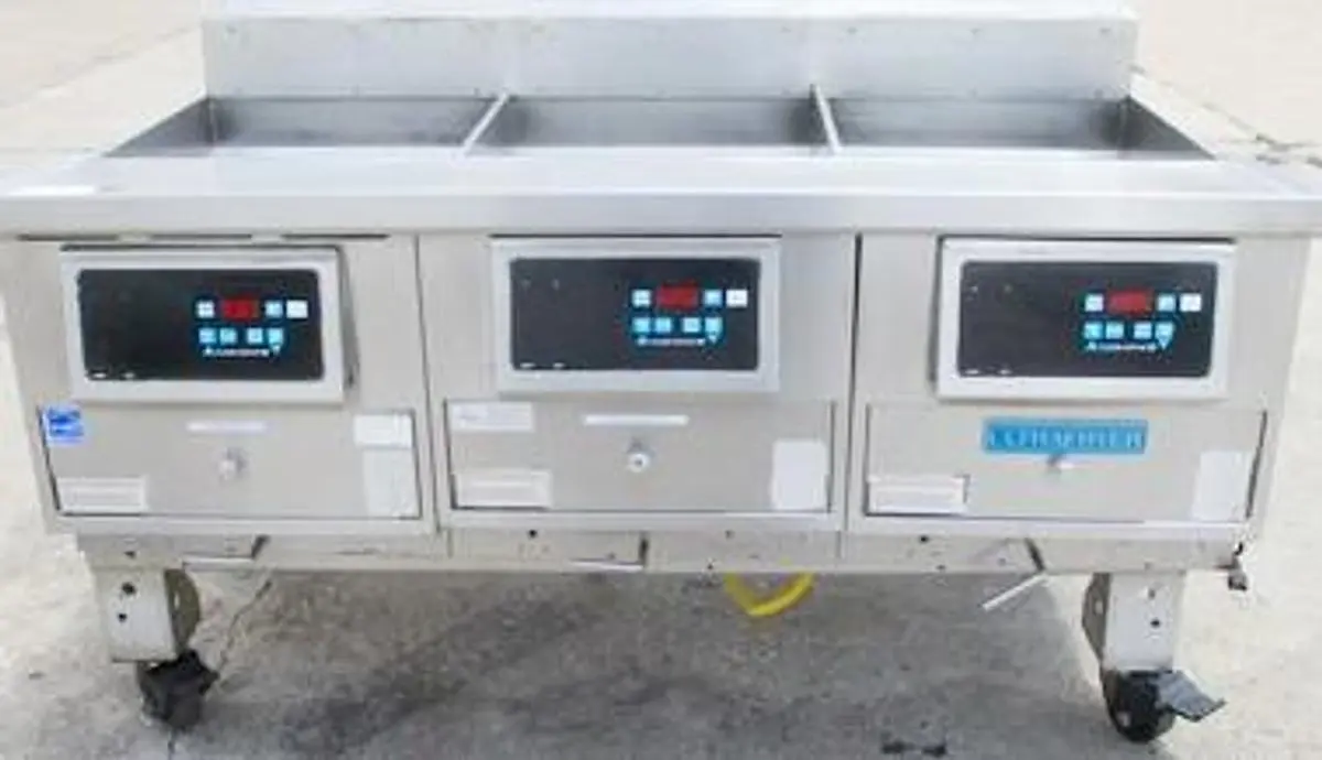 USED ULTRA FRYER FRYER