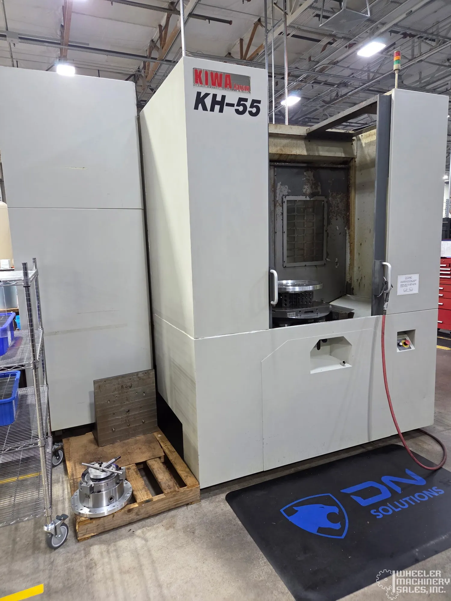 kay 様 Used 2010 KIWA KH-55 MACHINING CENTERS, HORIZ, N/C & CNC (Incl