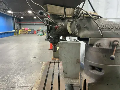 Used BRIDGEPORT 5071 Vertical Mills Ohio US | HGR 24 #1186200