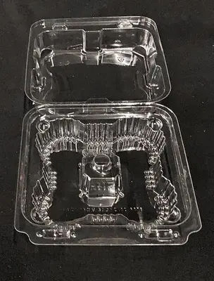 NEW, in-the-box — Commercial Packaging: 4-Count Muffin (small) See-Thru Clamshell