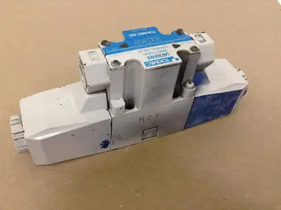 USED VICKERS DG4V36CMP7H750