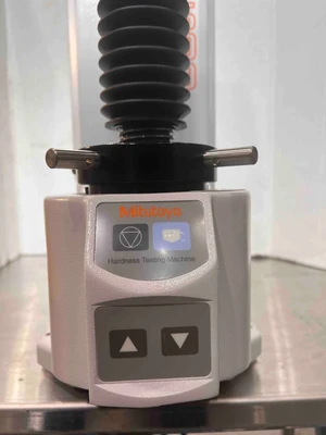 Item# L214 NEW Mitutoyo HR-523L (2022) Automatic Rockwell Twin Tester