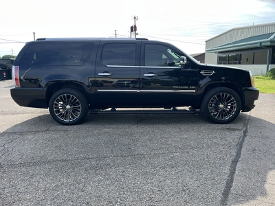 USED 2014 CADILLAC ESCALADE