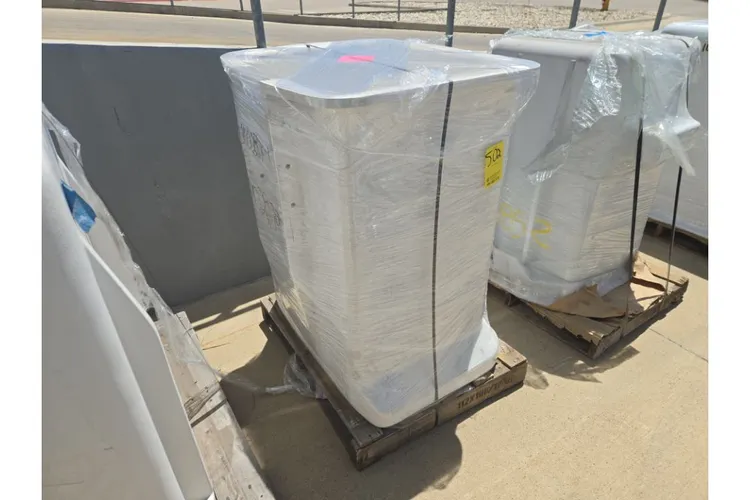 Used _UNKNOWN_ _UNKNOWN_ Bins Texas US | IRS Auction #1415219