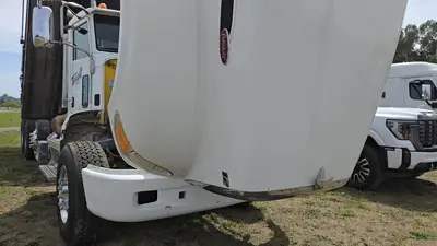 USED 2012 PETERBILT 386