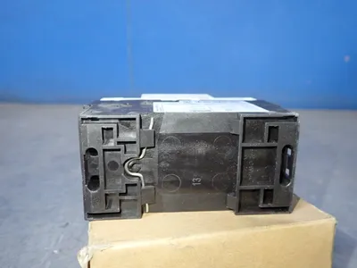 Used SIEMENS 3RV10211DA10 Circuit Breakers | HGR 24 #731895