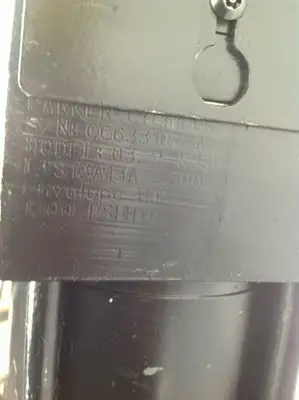 USED PARKER HYDRAULIC CYLINDER 1300 PSI HYD