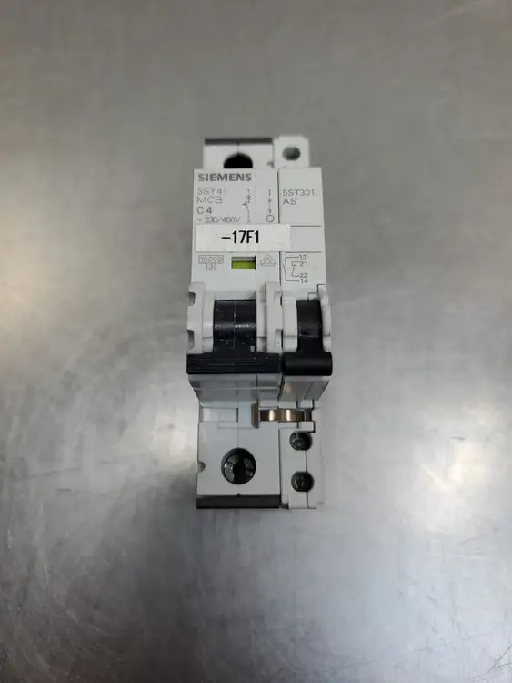 Used Siemens 5SY4201-7 Circuit Breaker, 4A, 2 Pole, 230/400V w/5ST3010 Circuit Breakers | Palmetto Automation #1150586